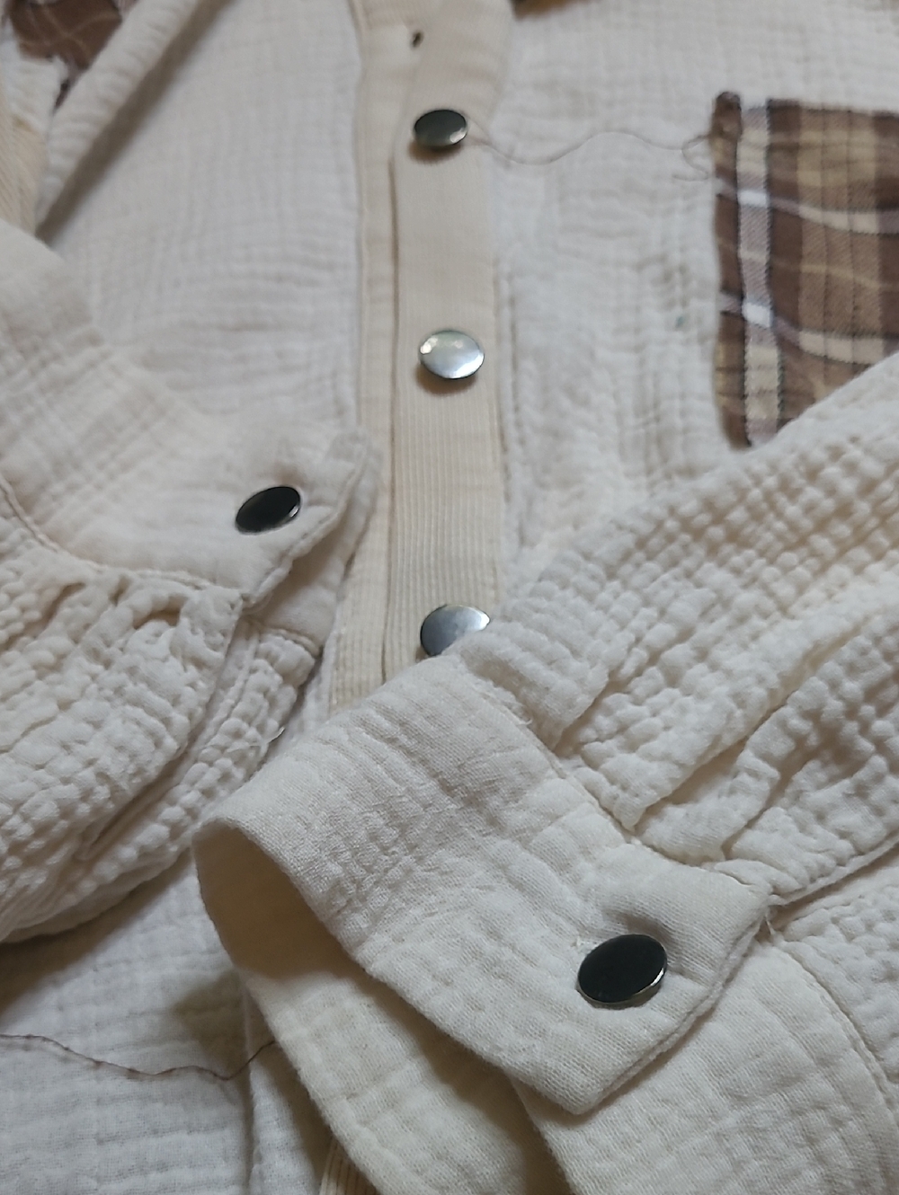 POL Patchwork Flannel - Picture 2 of 13